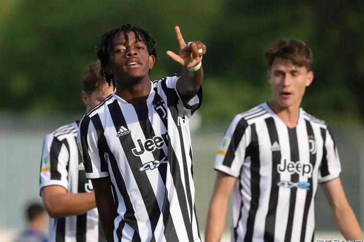 都体：戴维陷入恐惧拿到球只想传给队友，他没上场时尤文机会更多