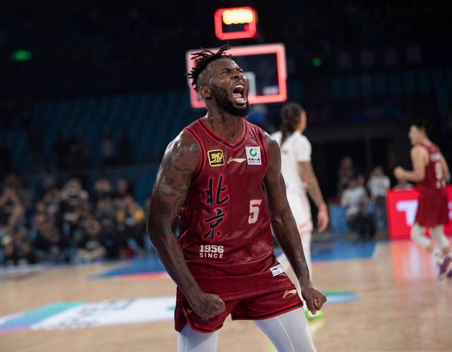 本赛季NBL25岁以下最佳球员！媒体人：新疆男篮签约大外援曼宁加