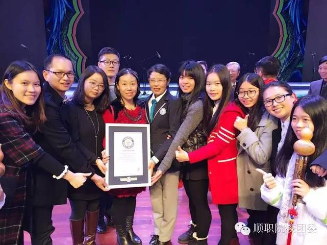 本期《MATCH DAY》视频，我们真实记录了这场比赛的台前幕后