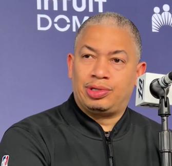 卢：尼德豪泽说回归后要变得更好 看到他受伤让人难受