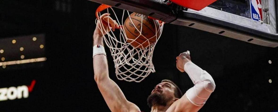 快船官方：尼德豪泽成功接受右脚跖骨损伤修复手术 暂无归期