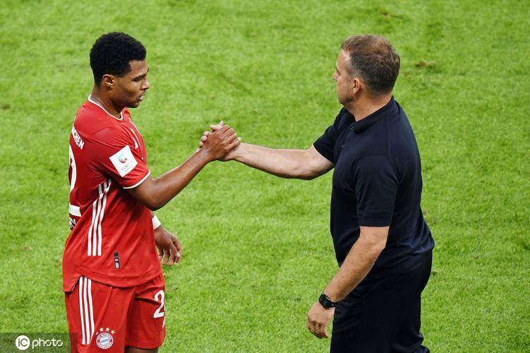 格纳布里本场数据：传射建功，3射2正，1次中框，1次错失良机