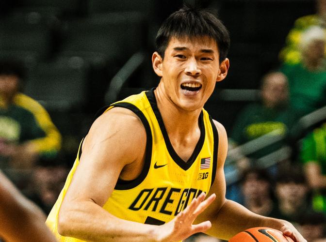 无缘疯三！林葳11分钟2中1拿到5分2助 罚球2中2