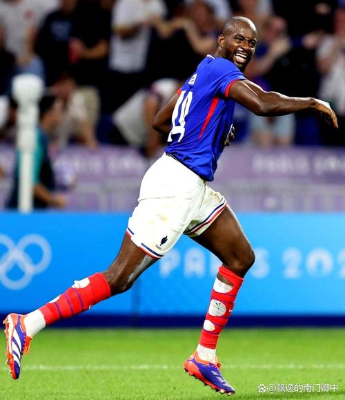 埃弗拉：若帕尔默想复刻特维斯转投曼城带来的冲击，欢迎他来曼联