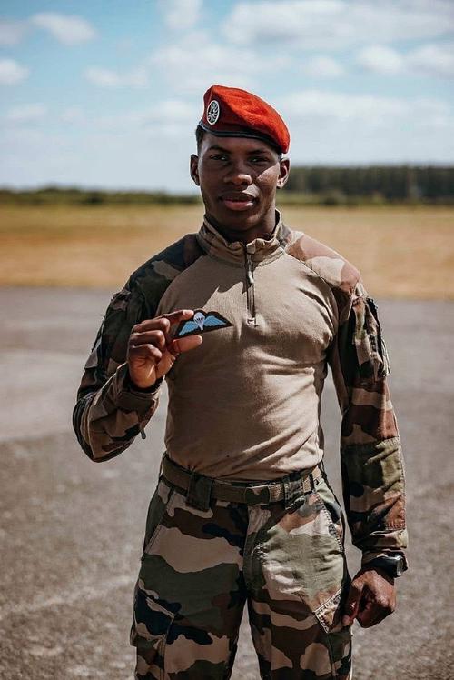 特尔：基米希职业精神让我印象深刻，他训练非常军事化像一个士兵