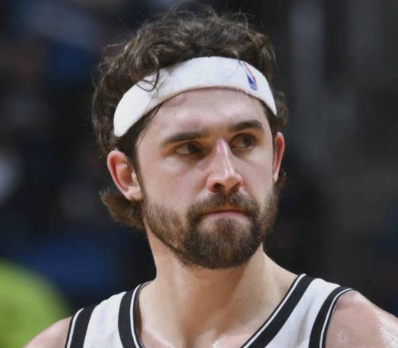 埃文·弗格森宣布自己成功接受脚踝手术，预计将提前结束本赛季