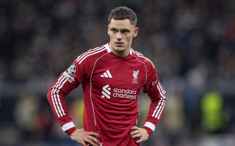 斯洛特：维尔茨错失了几乎空门的机会，裁判的判罚令人感到沮丧