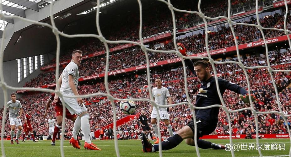 费迪南德：约罗的身体不如对手强壮，只有胜算达到六成再进行对抗