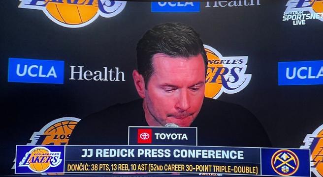 雷迪克：我们今晚的防守策略非常出色 队员们也完美执行了