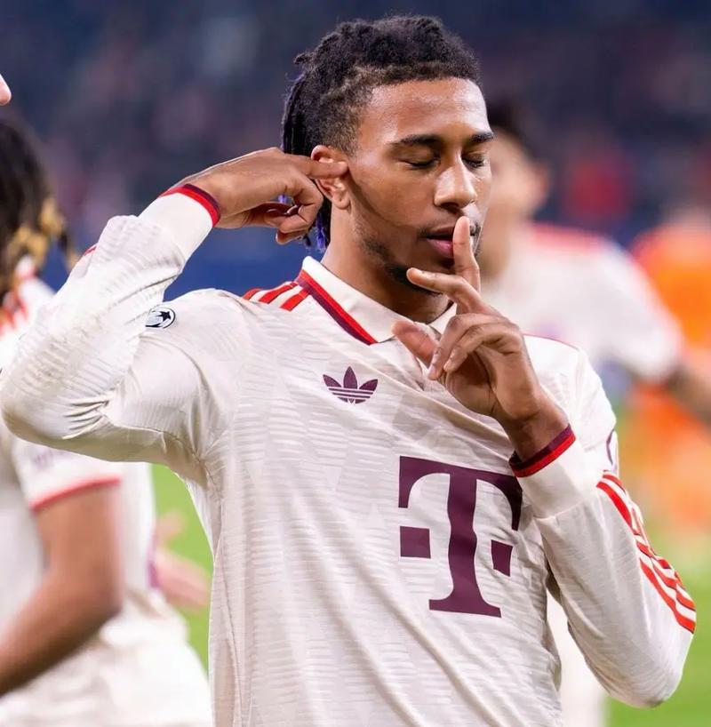 拜仁官方社媒晒奥利塞内切破门：似曾相识的进球，奥利塞罗本