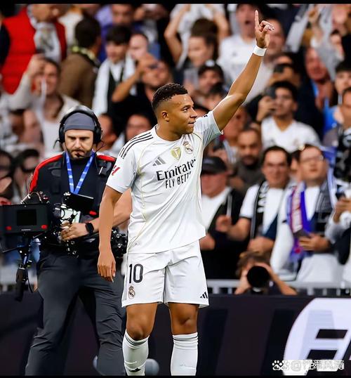 27岁也没戏？最新金球概率：姆巴佩降至18%，亚马尔22%领跑