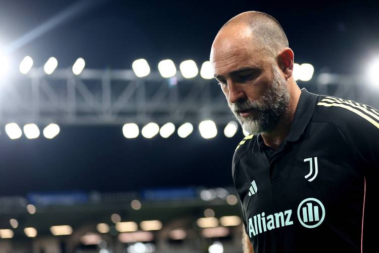 沃克：2021欧洲杯后我本就想从英格兰退役，当时连丢欧冠+欧洲杯