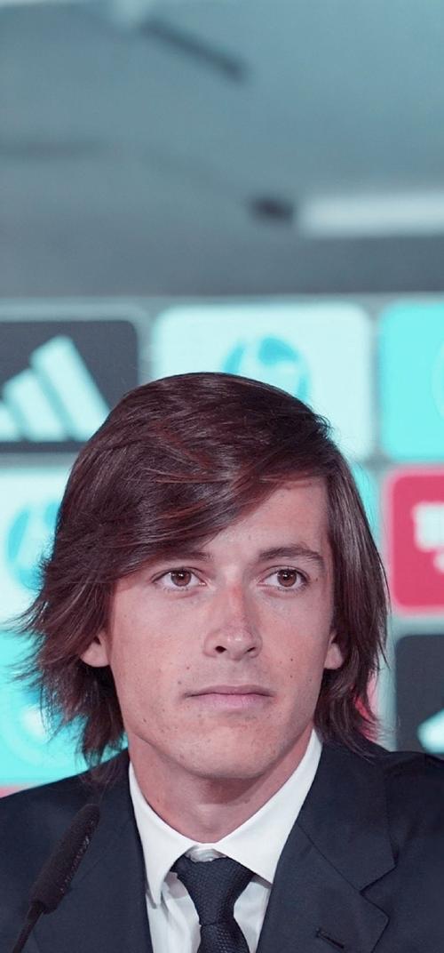 阿斯：阿尔瓦雷斯的表态让球迷困惑，他对未来总显得犹豫不决