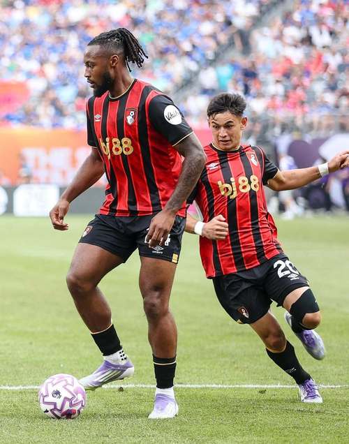 TA：瓜帅让塞梅尼奥首发令人费解，这让球队中场少了第三人