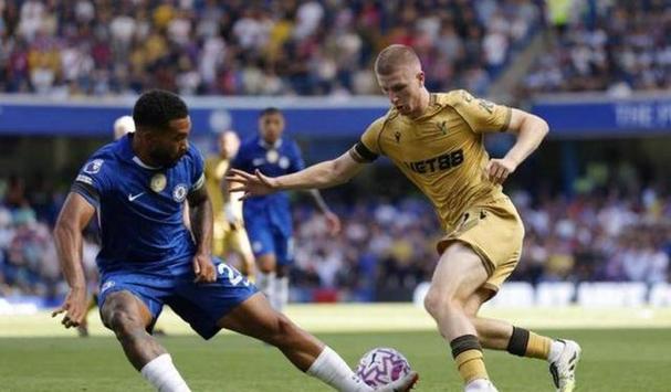 巴特：斯科尔斯的意思是曼联踢得差却只输1场，卡里克真有点东西