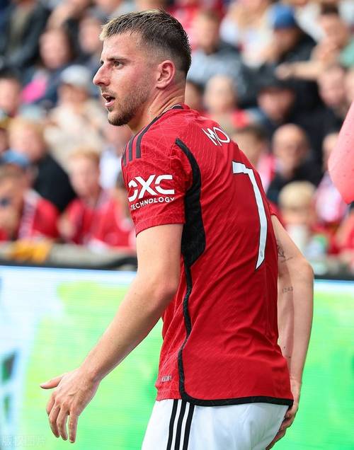 帕克：留下马奎尔可能阻止年轻球员成长 若有报价曼联该出售芒特