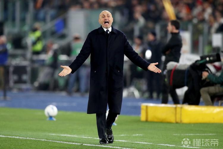 罗体：斯帕莱蒂不参加本轮意甲赛前新闻发布会，小孔塞桑替代出席