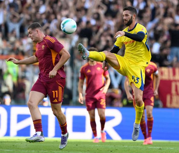 罗体：罗马对博洛尼亚进球明显犯规在先，但裁判鼓励对抗