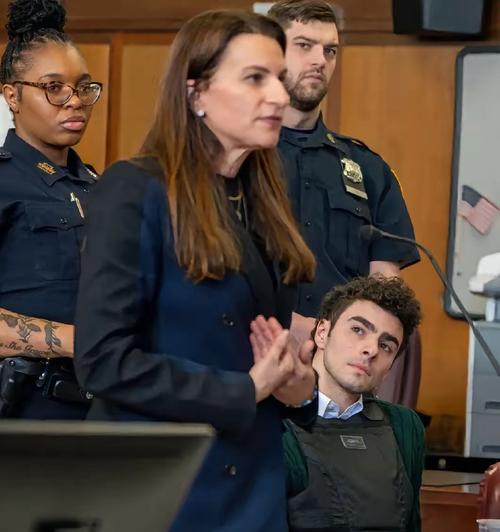 托马斯今日出庭：新增第4名指控者，总计7项强奸罪和1项性侵犯罪