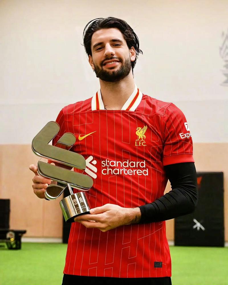 索博斯洛伊：很高兴再次当选队内月最佳，我们还有很多目标要达成