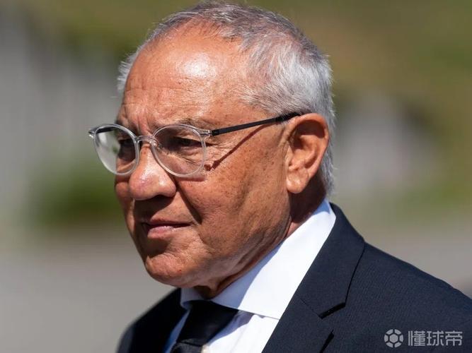 马加特：不好说拜仁踢顶级球队能否顶住压力，图多尔换门将没问题