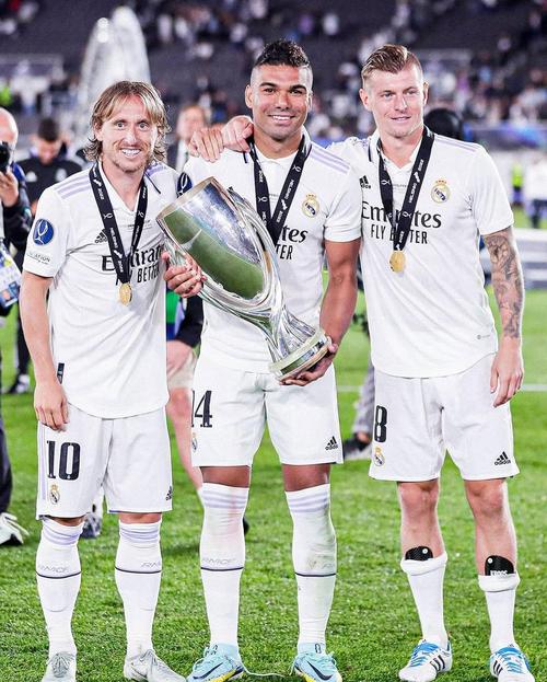 拉基蒂奇：原以为皇马永远不会放莫德里奇走 我最喜欢看巴萨比赛