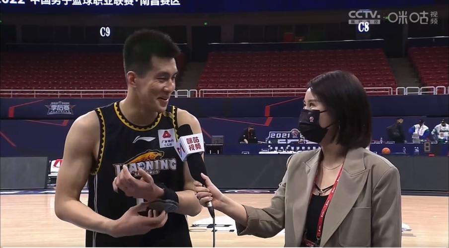 瓜帅谈“整活”：赢球夸输球喷这很正常，不看社媒但我确定是这样