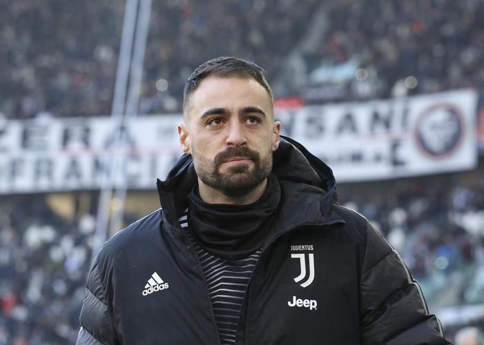 跟队记者：当初引进阿图尔是个大错，尤文希望未来几个月和他告别