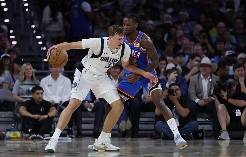 骑士半场64-50领先独行侠 小莫布里23分 哈登10+6+5 弗拉格6分5助