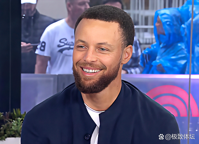 勇士官方：赛斯·库里因左腿内收肌酸痛提前退赛 本场不会回归