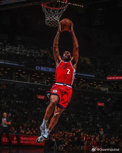 有起伏！伦纳德半场13投4中 拿下14分1篮板2助攻1抢断 正负值+9