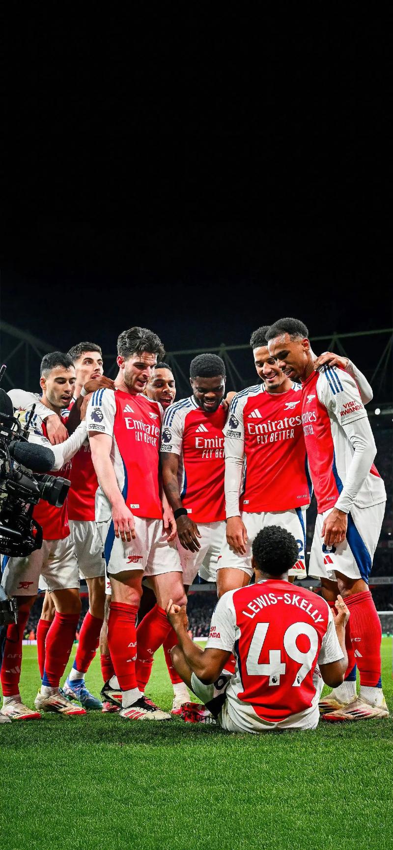 剑指三分！阿森纳发布对阵埃弗顿海报，萨卡、约克雷斯等球员出镜