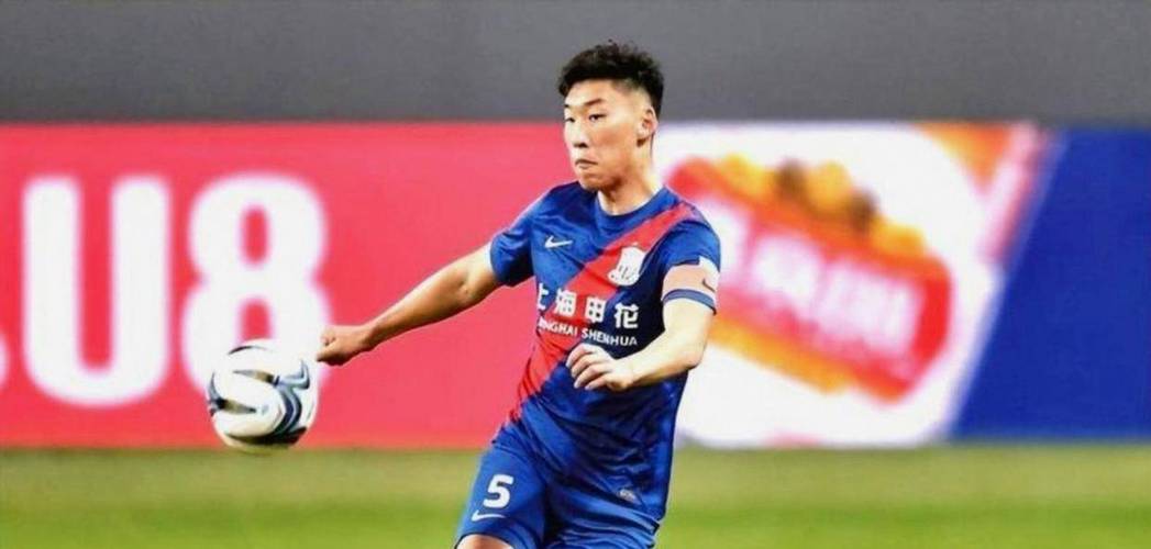 朱辰杰：球队整体发挥不错 被扳平后后防线顶住了压力