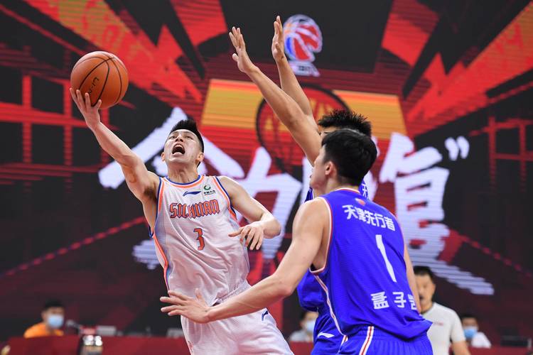 袁堂文：感谢四川男篮的培养 希望他们能够越来越好