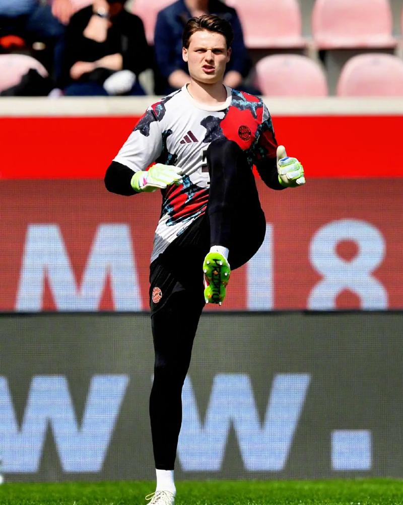 图片报为拜仁球员本场评分：乌尔赖希最高，杰克逊、迪亚斯低分