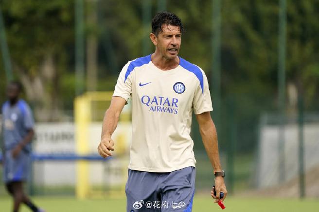 恩梅查：我很喜欢在六号位踢球，但也很享受今天稍微靠前的位置