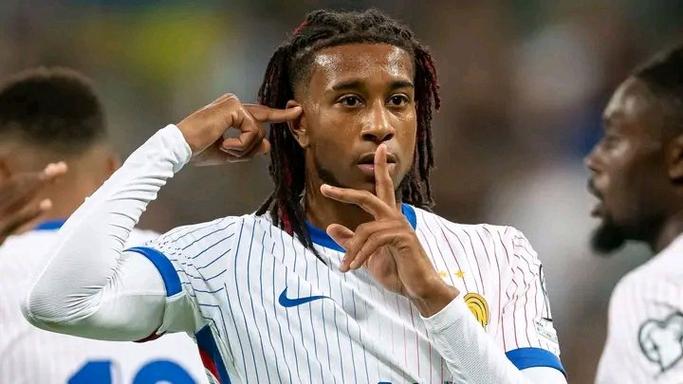 奥利塞评选：比朔夫是队内最佳任意球手，最欣赏穆西亚拉的风格