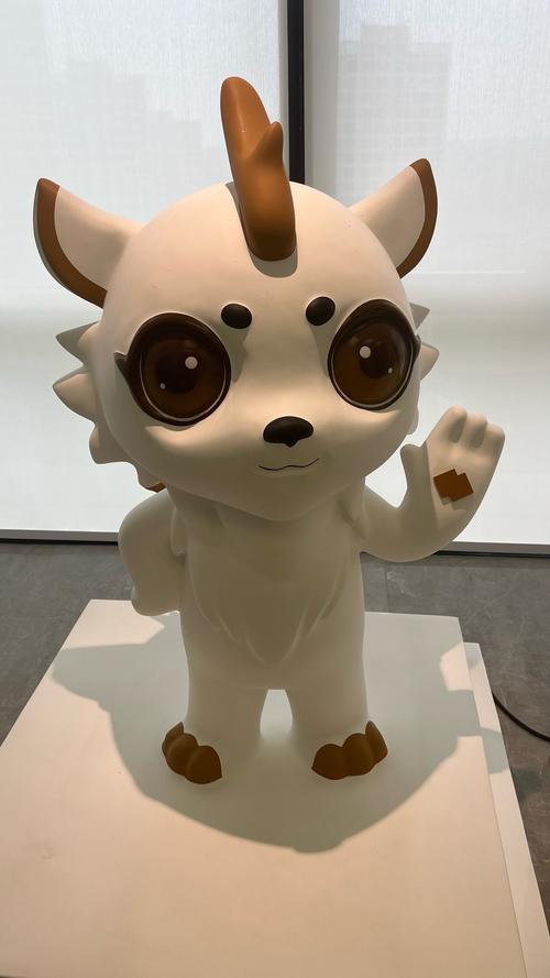 深圳新鹏城吉祥物“鹏鹏”亮相，中超首个以机器人为原型的吉祥物