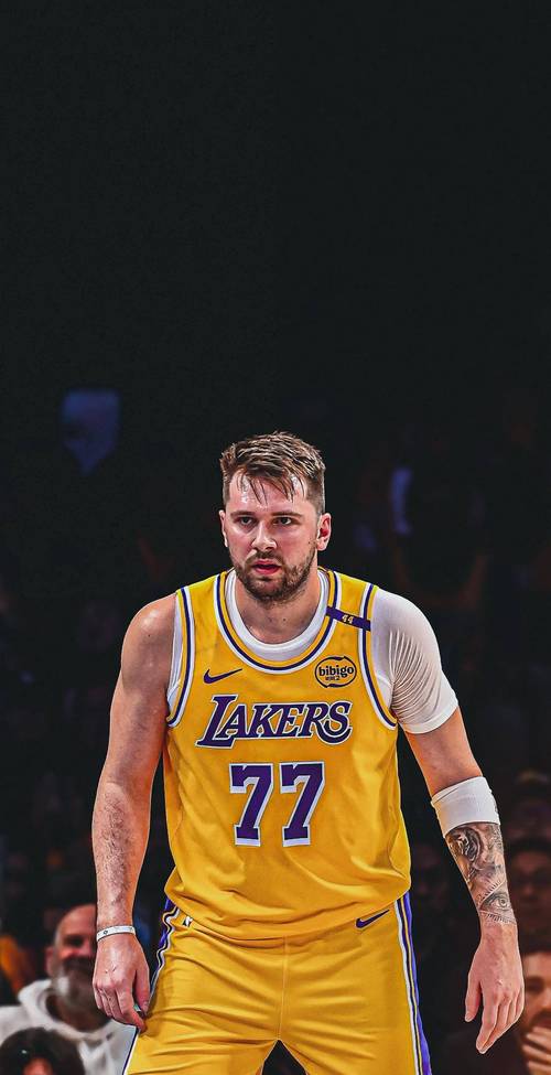 里夫斯：东契奇是职业得分手&知道他能进关键球 为他点赞仅限今晚