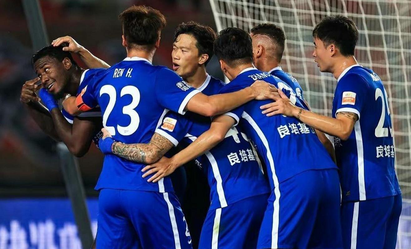 【解读中超】尺度不一？杨皓宇两黄变红被罚令出场是否正确？