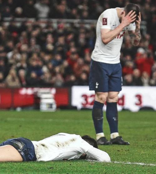 斯洛特赛前笔记：热刺将非常有威胁 不能将球迷支持视作理所当然