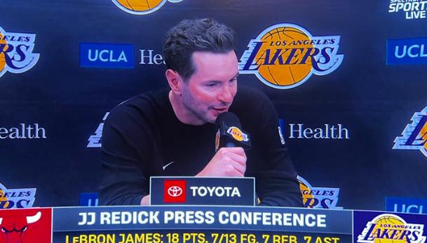 雷迪克：我们赛前说把这场当季后赛来打 太多队员打出了赢球回合