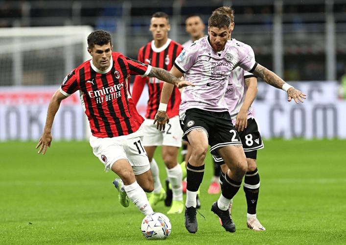 科斯塔库塔：莱奥生气不是因为被换下，而是因为普利西奇不传球