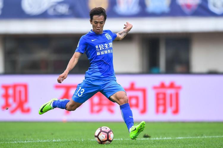 叶楚贵迎来俱乐部各项职业赛事300场里程碑，共计打入42球