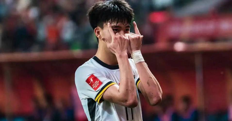 东体：王钰栋进球减轻个人压力，浙江队把积分“转正”留到下轮