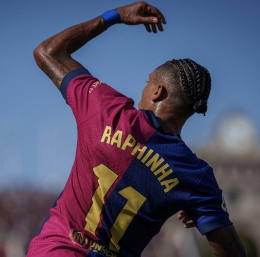 拉菲尼亚：身穿巴萨球衣戴帽对我意义非凡 等加维复出已经很久了