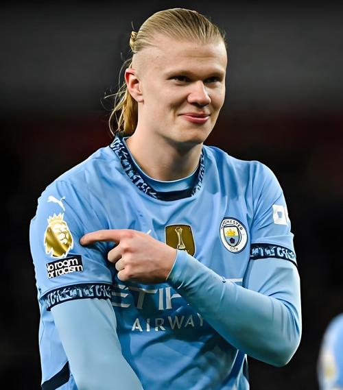 瓜帅：哈兰德身边有两亿名中后卫，他踢的是地球上最难踢的位置