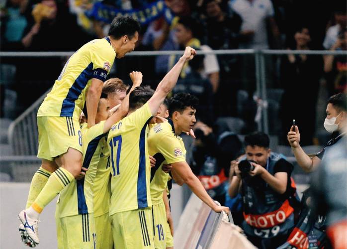 世体：巴萨开始准备今夏的集训营和友谊赛安排，可能约战那不勒斯