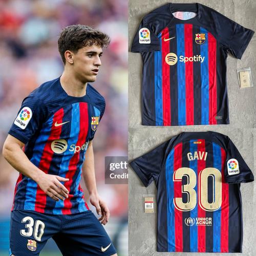 巴萨新赛季主场球衣谍照：三种红+三种蓝搭配，色调丰富