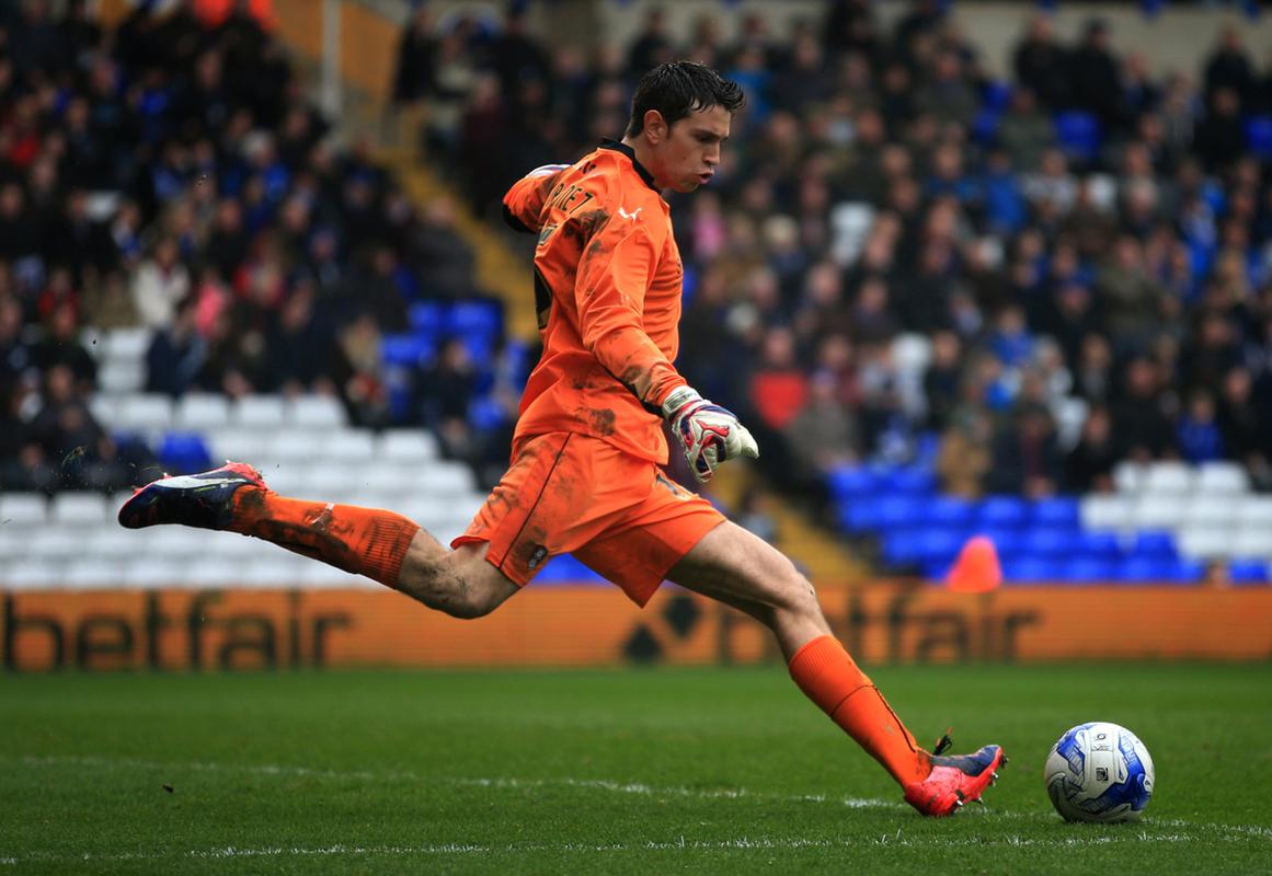 大马丁策动进球！39岁吉鲁：被门将开大脚导致丢球，这让我很恼火